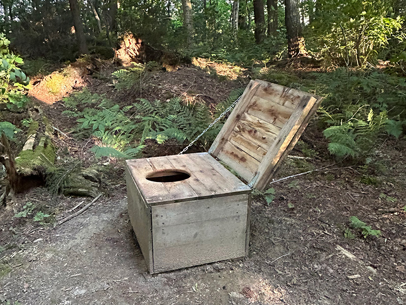 algonquin-canada-kampeer-toilet