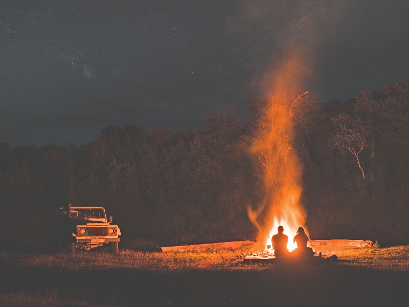 campfire-ijsland