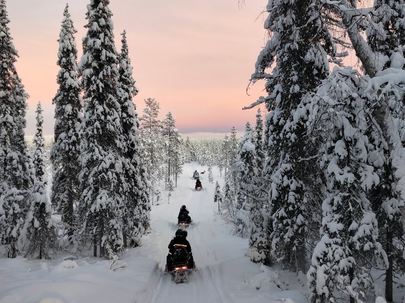 snowmobiling3